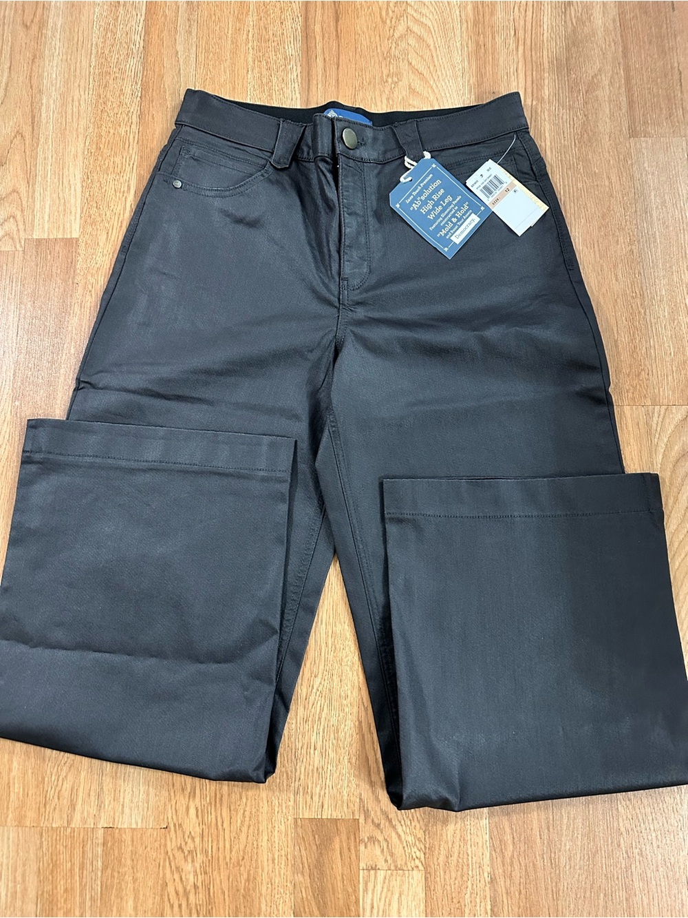 Democracy Black Straight Leg women’s Jeans